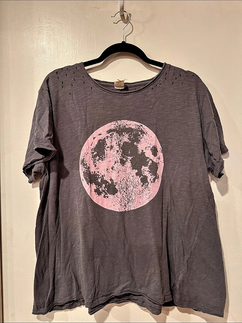 Magnolia Pearl Love Supply Co. Distressed Moon Tee in Gray & Pink Size one size